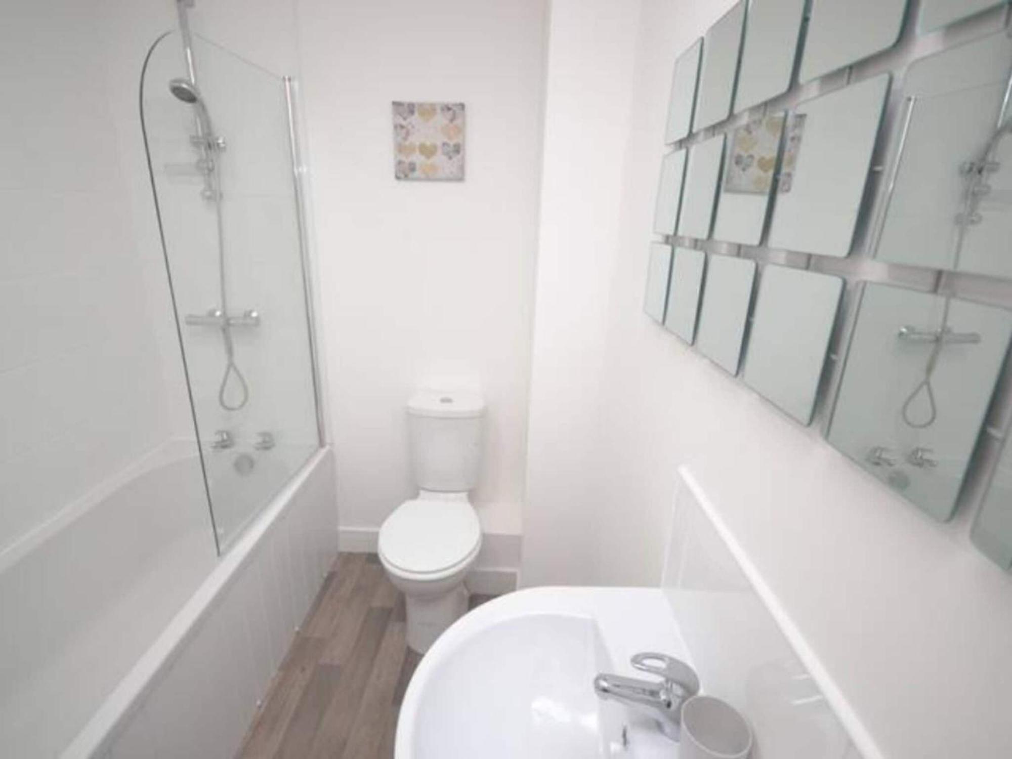 Apartment Cove Hideaway 1bhk 10 In *